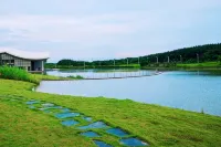 Xianhe Lake · Heming Mountain Residence Homestay (Heshengqiao East Station Branch) - balcony