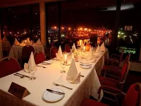 Grand Oriental Hotel - Bữa sáng