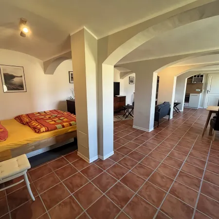 Quiet, idyllic vacation apartment with views of nature