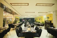 Indigo Heights Hotel & Suites - breakfast