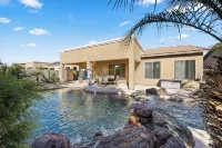 Heated pool & hot tub - backyard oasis - single level home