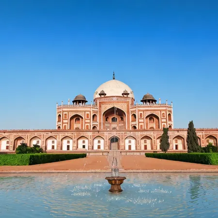 The Metropolitan Hotel & Spa New Delhi Отели рядом с достопримечательностью «Рынок Садар-Базар»