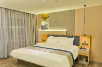 Homeinn Selected Hotel (Shanghai Daning International Plaza Xizang North Road Subway Station) Hotels in District of Hutai and Pengpu
