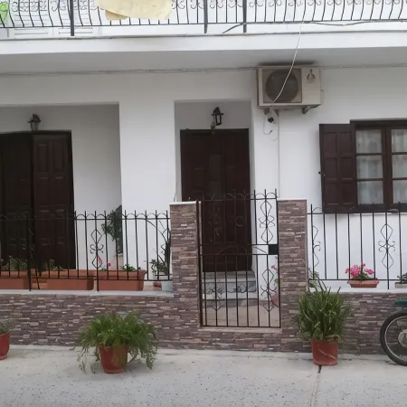 Capella Town, Skiathos