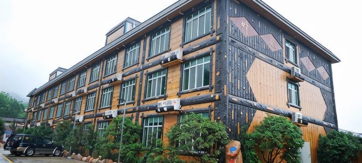 Xinfeng Jiangyuan Hot Spring Resort Ξενοδοχεία στην πόλη Σινφένγκ