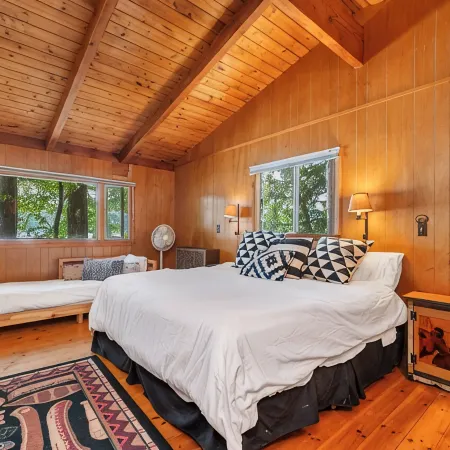 Private Lakefront Island Escape - Hot Tub - A/C - Pet Friendly