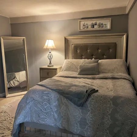 Elegant Escape: Cozy, Spacious, by Jfkweekly Отели рядом с достопримечательностью «Железнодорожная станция JFK Air Train»