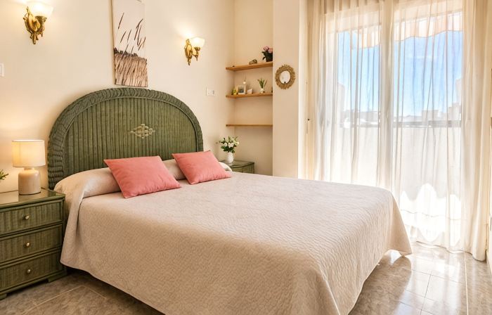 Apartment with sea view, air conditioning, WIFI, garage