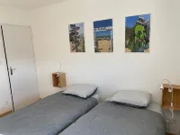 Pleasant house in quiet neighborhood with garage and fenced garden. - Wi-Fi