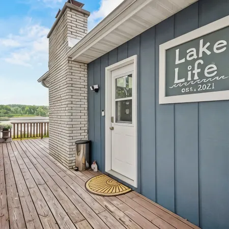 Relaxing Lake Home that is certain to create smiles and memories for all ages! Hotels in Forest County