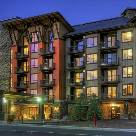 Trailhead Lodge
