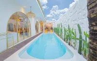 La Dorada by Bohemian Jogja Villas - Vila