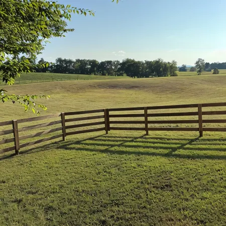Cozy cabin with loft in midst of farmland WiFi, AC, washer-dryer