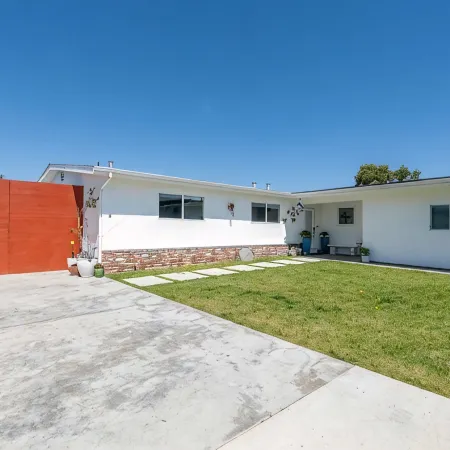 Monterey Bay Oasis STR25-000030- Comfortable Living 3-bedroom House