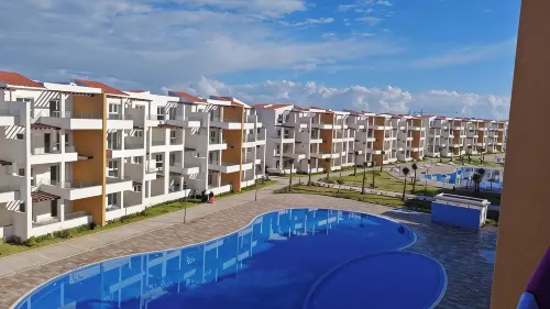 Light & Airy Family apartment with private pools & excellent local beaches - 3つ星