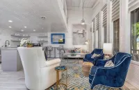 On the Rocks Shangri La Country Estates Luxury 1-bedroom condo-sleeps 6 - piscina