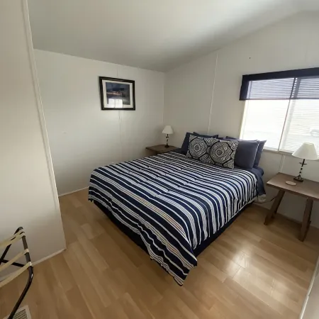 50% to Book Home - Super Clean 3Br- Sleeps 6- by TNT