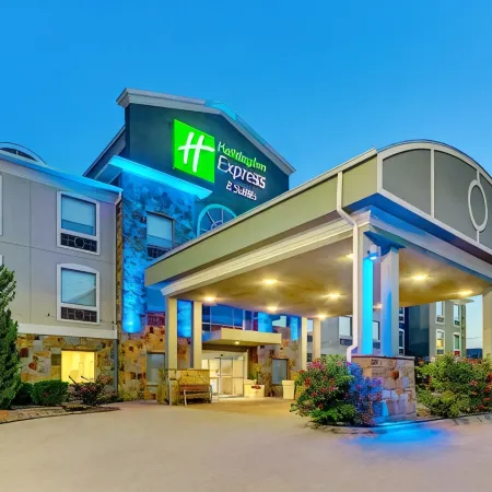 Holiday Inn Express & Suites Weatherford by IHG