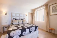 Rare! Saint-Tropez Port – Quai d'Honneur, Terrace, Sea View, 100m², A/C - 4-Star