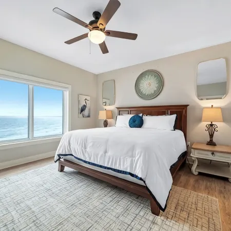 Charming 2 Bedroom Condo with Stunning Gulf Views!!