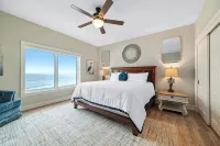 Charming 2 Bedroom Condo with Stunning Gulf Views!! - Jacuzzi