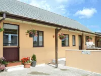 Sunny Corner Self Catering Holiday Cottage on the Lizard in Cornwall. - 컨트리 하우스