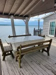 Live your Best Vacation Life! Lovely 4 BR Property on Cayuga Lake.  Dog Friendly - 3-stjärniga