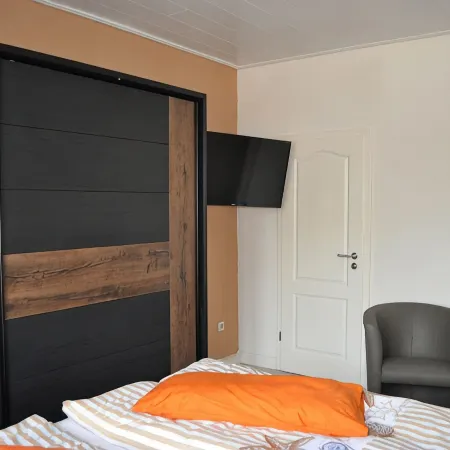 Holiday home in a quiet location in the center of Nordseebad Tossens