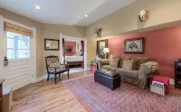 Downtowns Best Location Pied-à-Terre