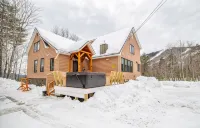 12 Bed, 6 Bath, 20 Guests STEPS from Sunday River w/ Hot Tub & Game Room