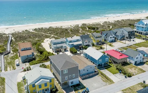 Oceanside Haven:- Home Steps to Beach w/ Massive 2 Story Deck & Hot Tub! - Jacuzzi