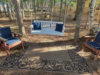 Four season fun, classic LAKEFRONT cabin for families!