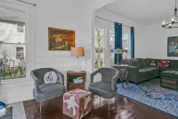 Charming 3 BR cottage in Humboldt - blocks from DT