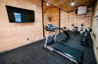 Barndominium with New indoor Gym located 8 miles from North shore of Bear Lake. - Træningscentre