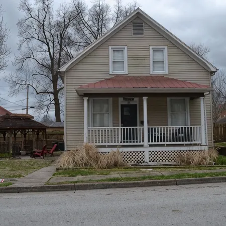 5 bed 2 Bath in Downtown Hermann, MO Отели в г. Херманн