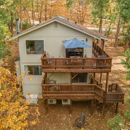 LakeMont, wifi, GENERATOR, King bd, FREE Lake access +A/C