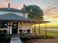 Updated Farmhouse with lots of outdoor space and beautiful views! - 3-Star