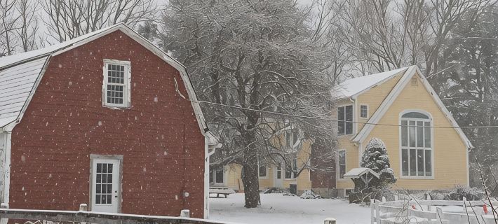 A fun filled,family friendly, farmhouse home, rural,but close to all amenities Hotels in Windham County
