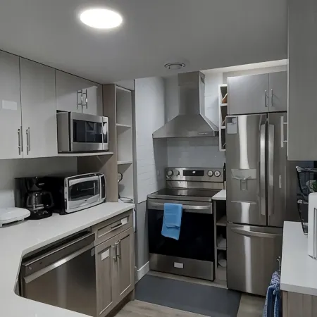 Cozy 2-bedroom bsmt suite w/private entrance