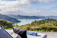 Kauri Hill Estate Luxe Retreat Overlooking Whangaroa Harbour - Gym