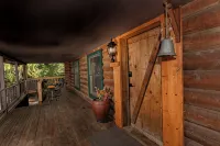 Private Forest Lodge Near Silverwood Theme Park - Sleeps 10