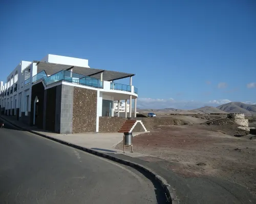 Best location on 2 floors (with penthouse) directly by the sea. Dream view from 3 terraces Hotels in El Cotillo