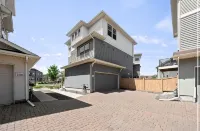 Spacious 5-bedroom house in charming Castle Rock with AC, WiFi, fitness area - 4성급