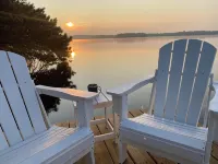 Private Lake Front Cottage - Wifi