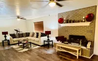 Amazing and Cozy King-Queen Bed Suites w/RV Parking - Gym