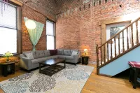 MainStreetLocation|GirlsNight|Families|Pets|FoodMusicShopArtExploreBikeFunPlay!! - 公寓