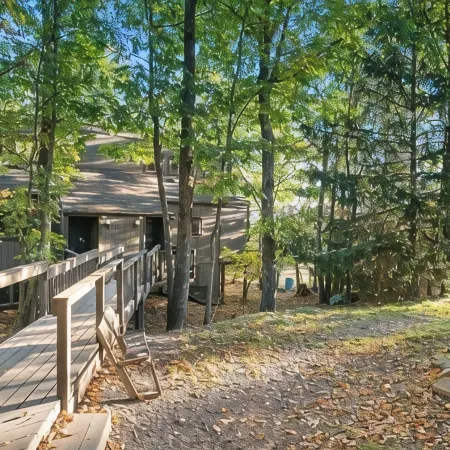 True Ski-on/ Ski-Off Townhome w/ Pool, Jacuzzi & Courts