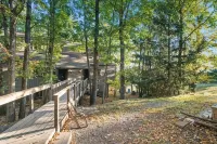 True Ski-on/ Ski-Off Townhome w/ Pool, Jacuzzi & Courts