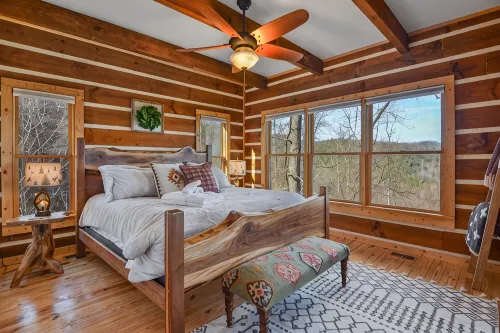 Million dollar Mountain View! Hot tub, Fire place, Game room & Fire pit!