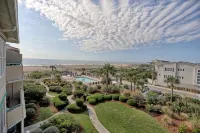 TYBEE ISLAND BEACH FRONT CONDO!<br> - 3 ดาว